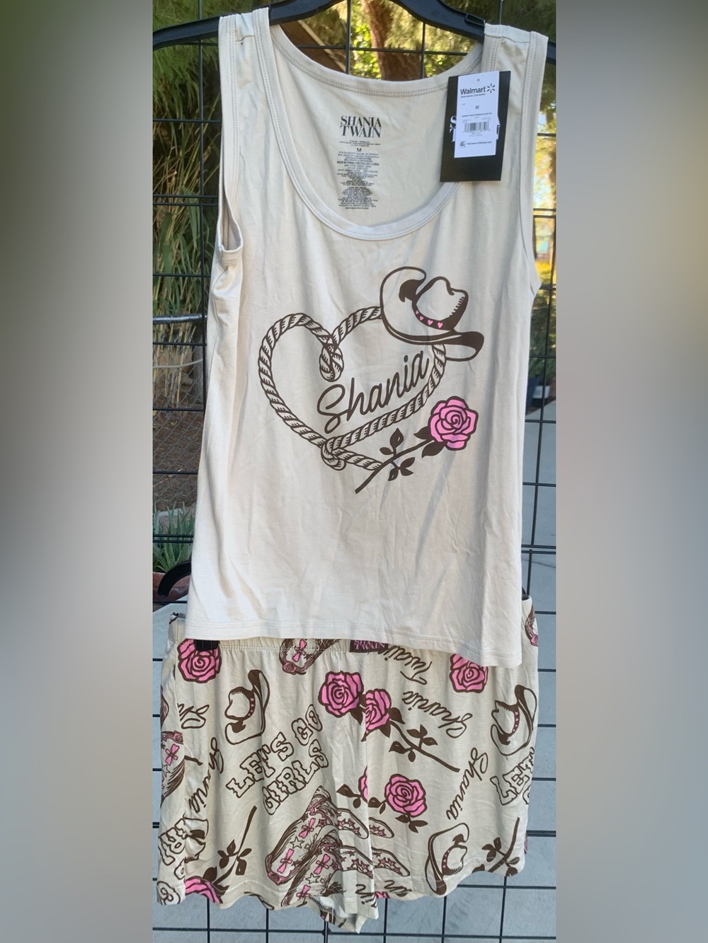 NWT Shania Twain Cream Tank Top with Pink Rose Graphic 2 pc Pajama set